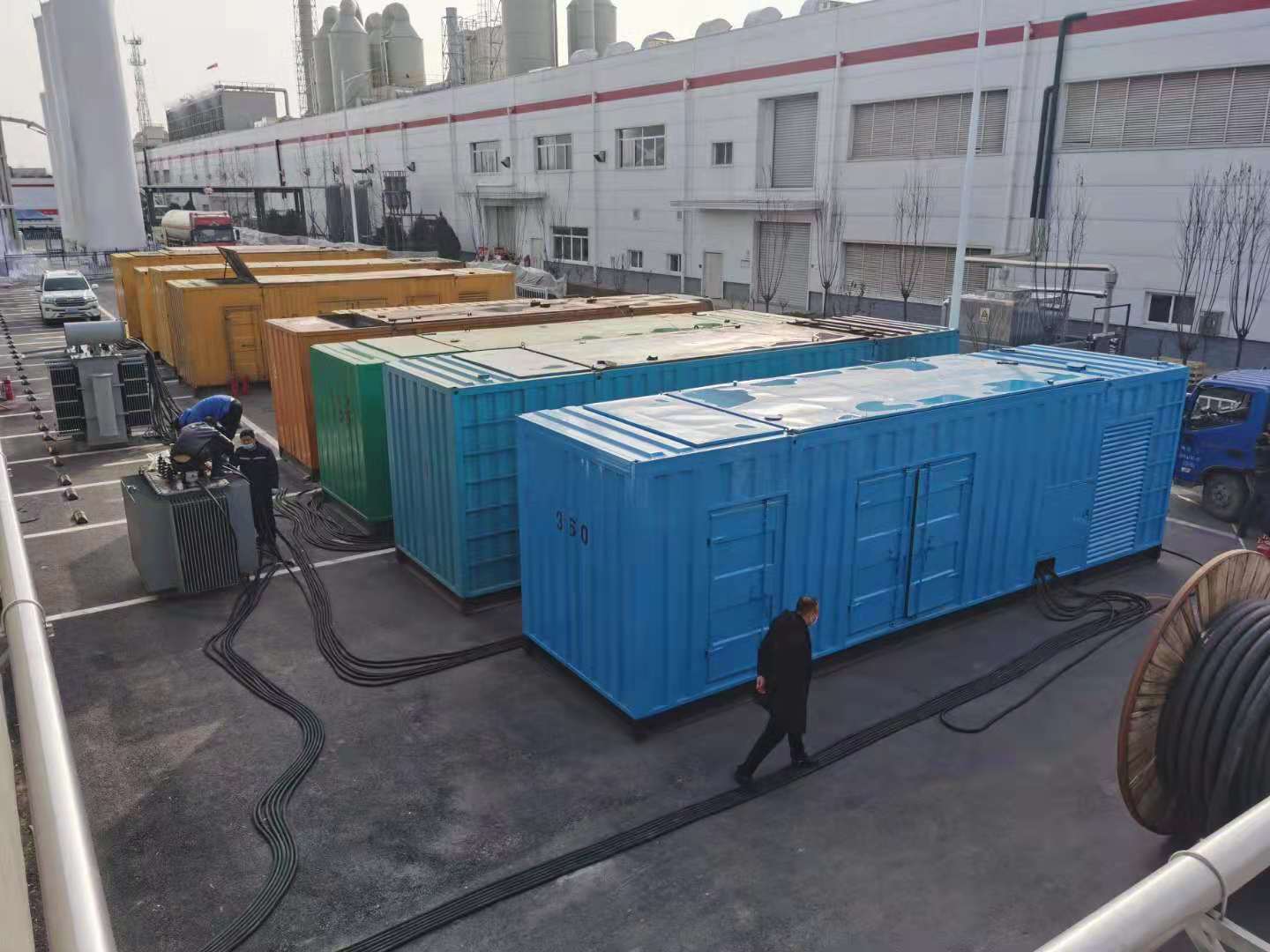 河南发电机出租-两相发电机与三相发电机有何区别?